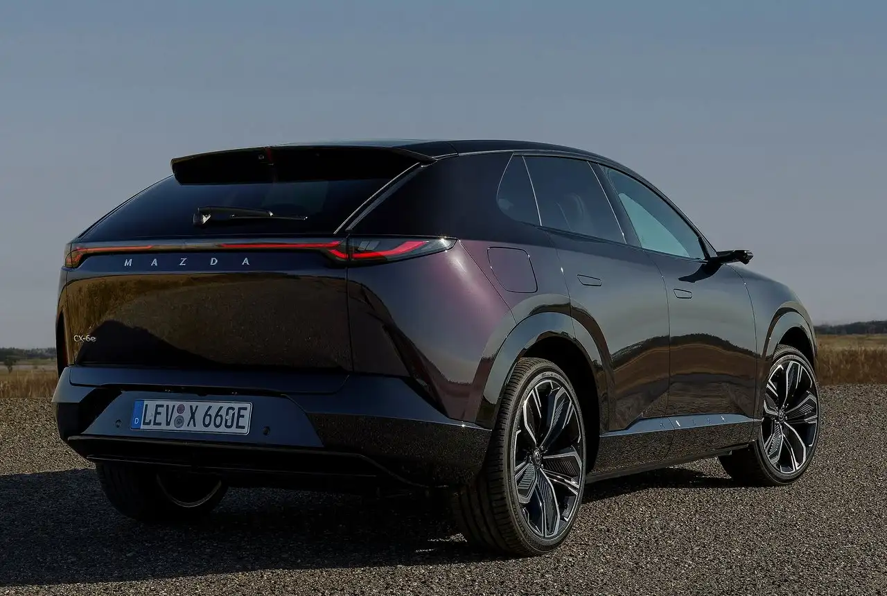 Mazda CX-6e