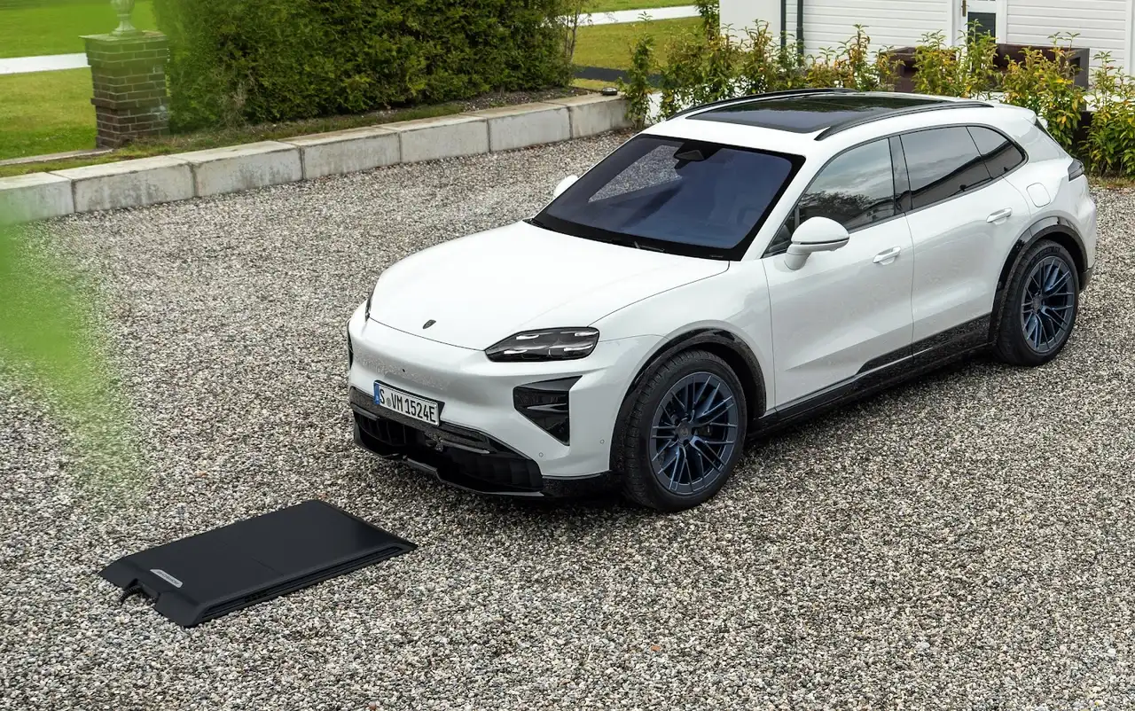 Cayenne Electric 2027