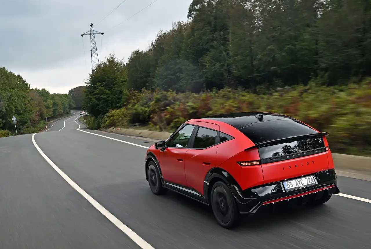 Hyundai IONIQ 3
