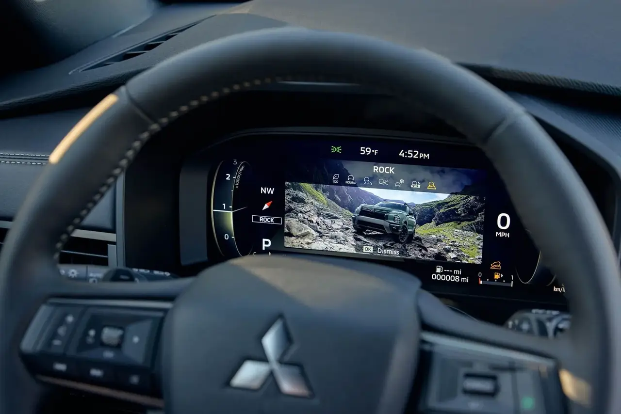 Mitsubishi Outlander Diamond Trail 2028
