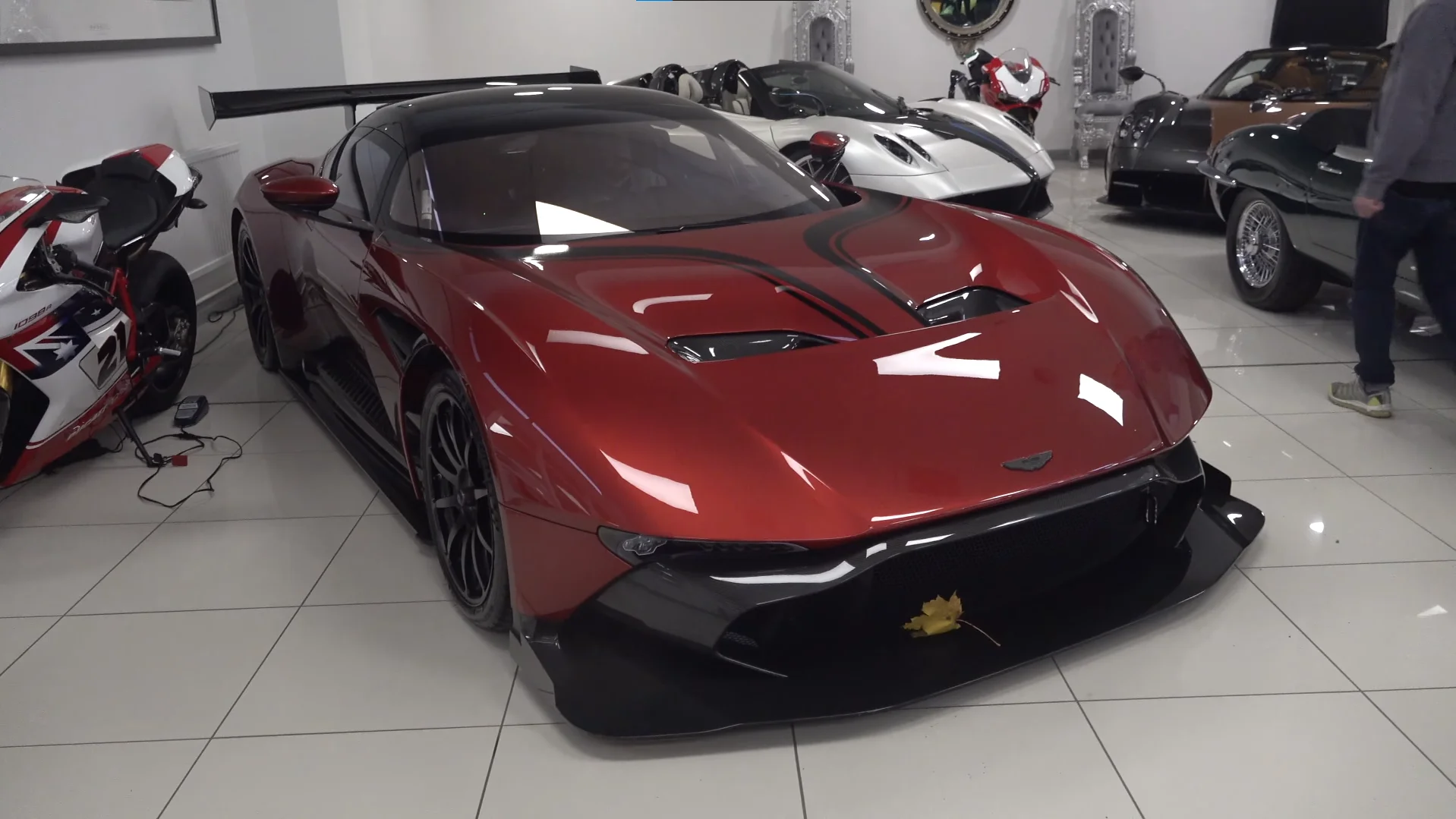 Aston-martin-vulcan