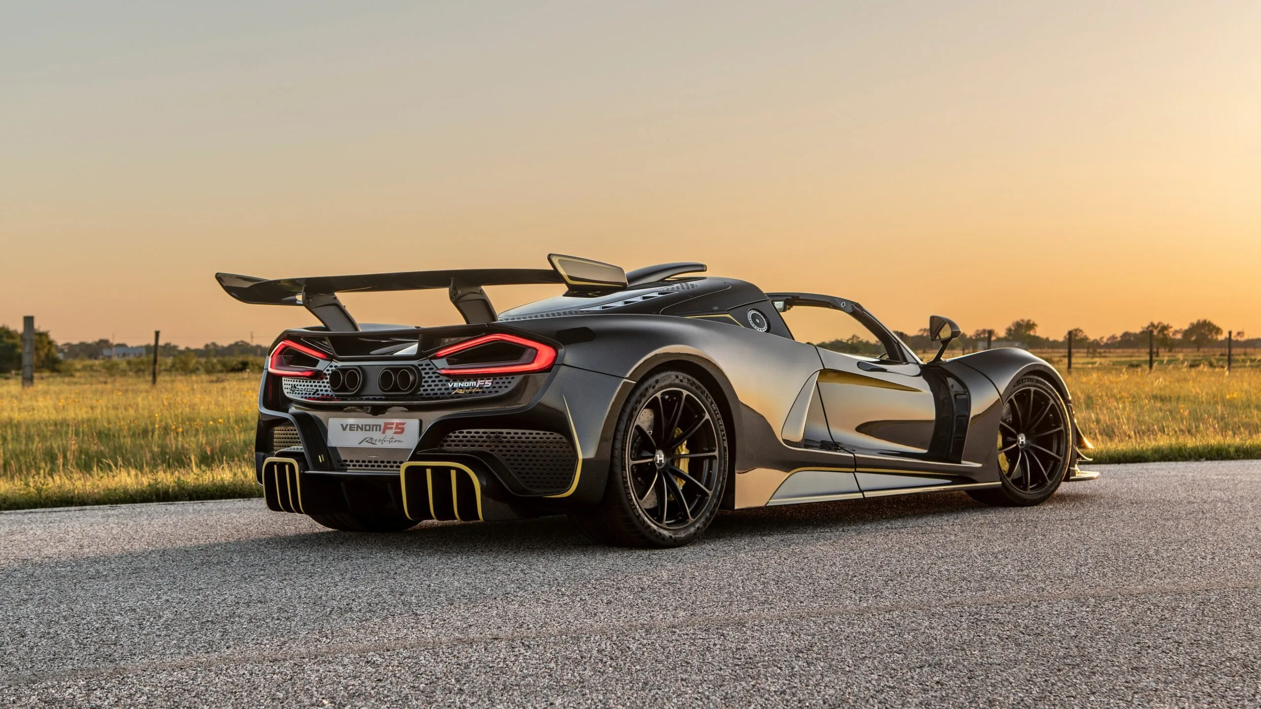 Hennessey Venom F5 - 1817 cv