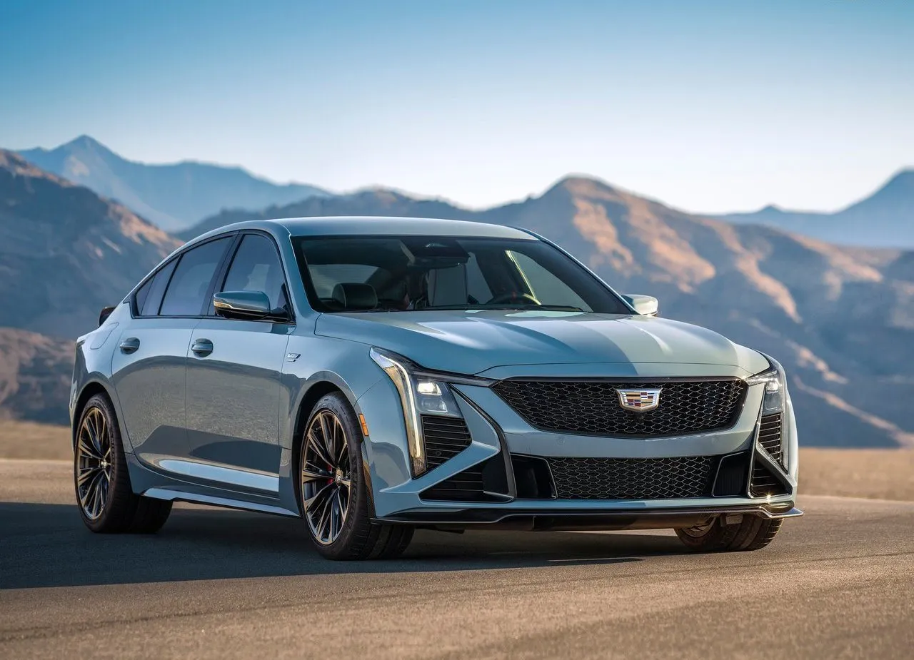 Cadillac CT5-V 2025