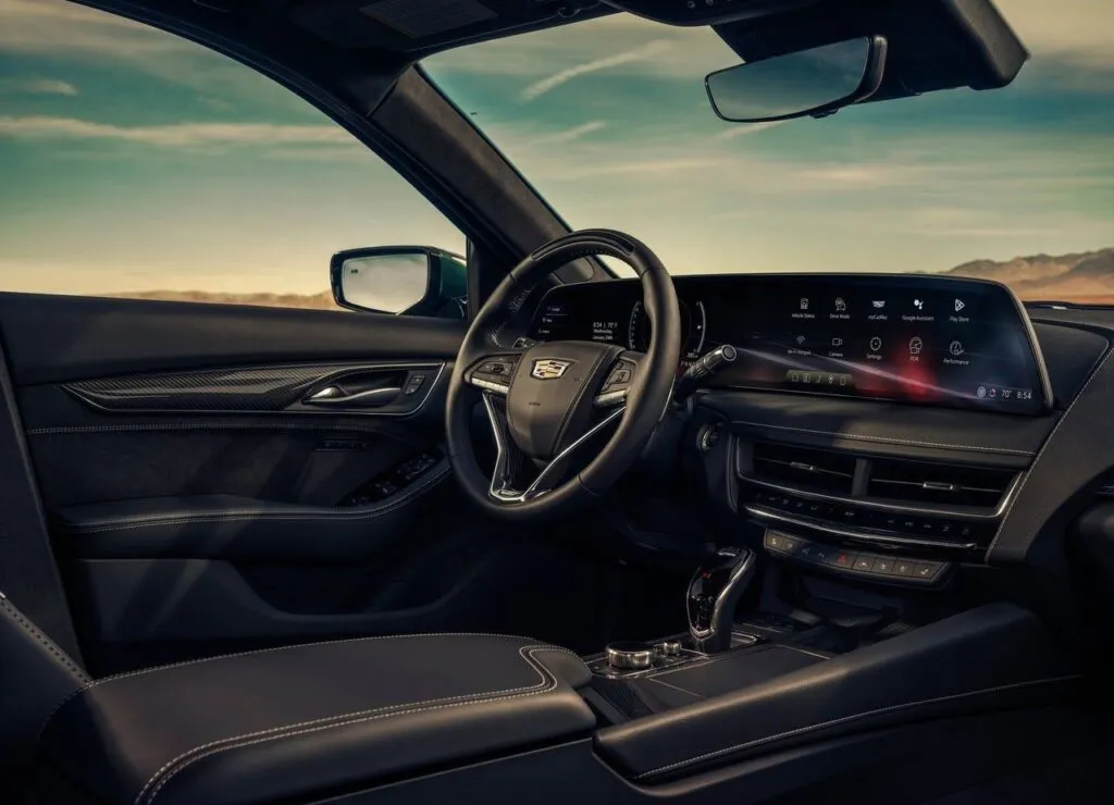 Cadillac CT5-V 2025