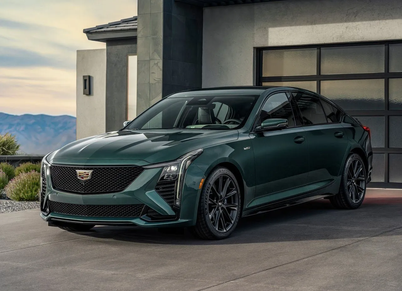 Cadillac CT5-V 2025